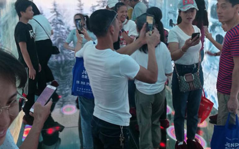 LED時光隧道屏